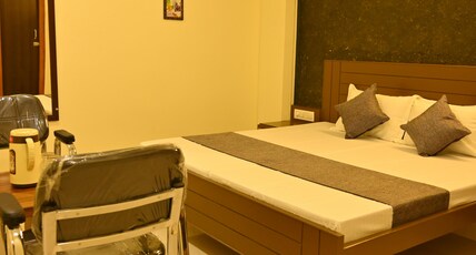 HOTEL RM Inn Room Type - Super Deluxe Room