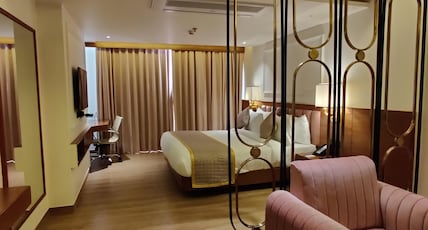 Cygnett Park BL Jaipur Room Type - Deluxe Suite with Bathtub Cygnett Park BL Jaipur Room Type - Deluxe Suite with Bathtub