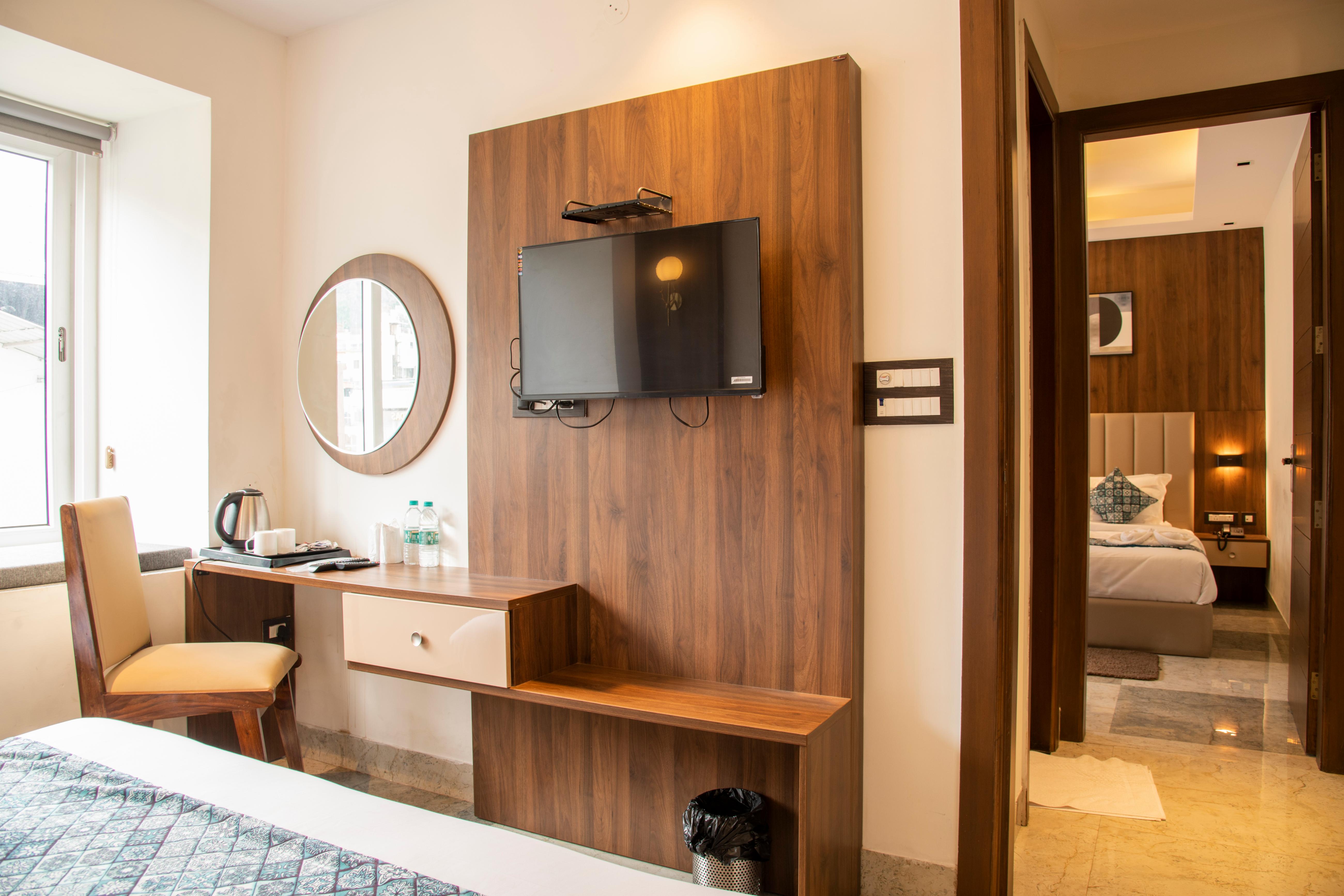 Hotel Dream Inn Tapovan with Inhouse Parking Room Type - Four bedded Family Suite eith Living room (2 BHK) Hotel Dream Inn Tapovan with Inhouse Parking Room Type - Four bedded Family Suite eith Living room (2 BHK)