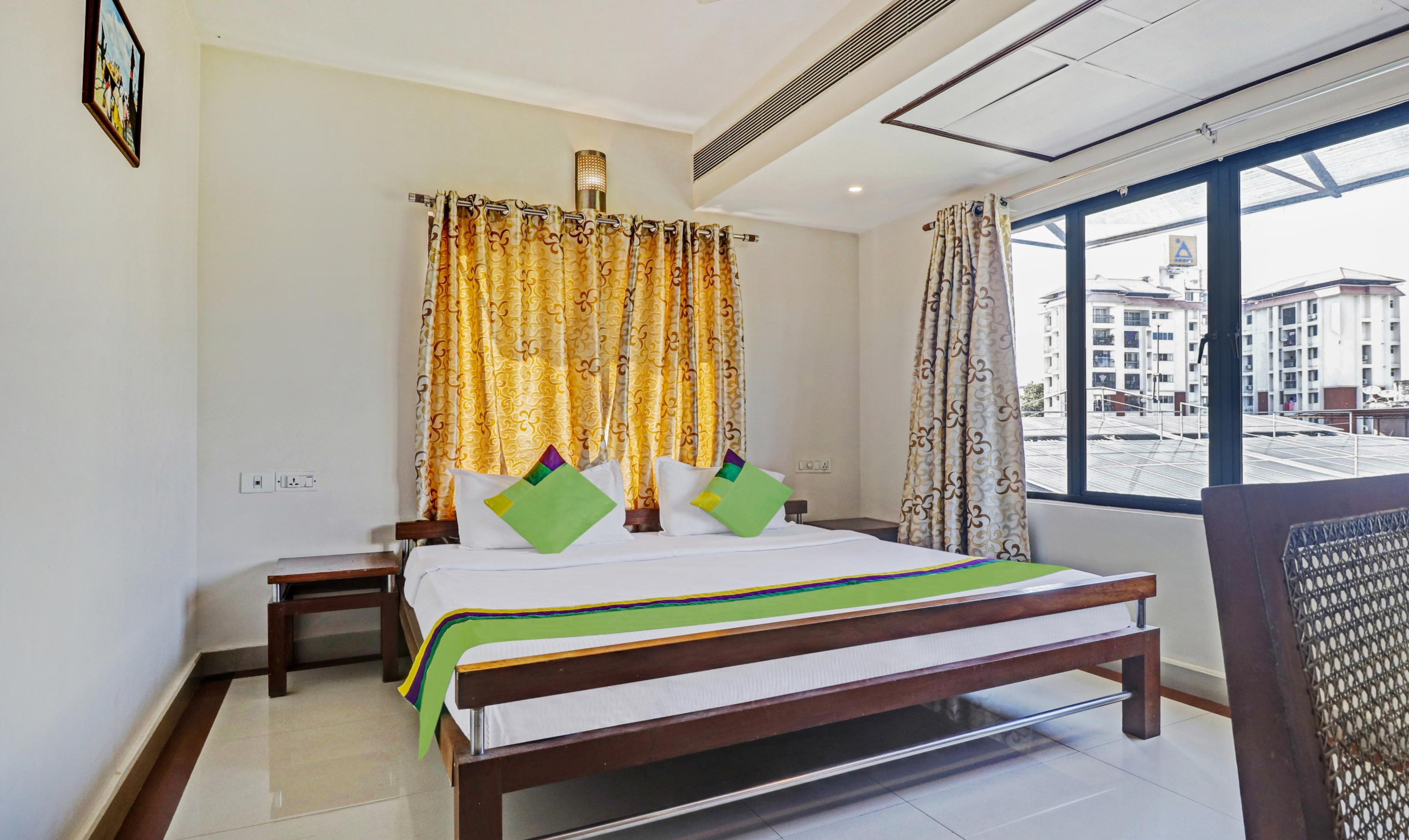Treebo Time Square Marine Drive Room Type - Standard Room