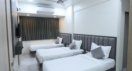 Hotel Voxton Inn Room Type - Super Deluxe Triple