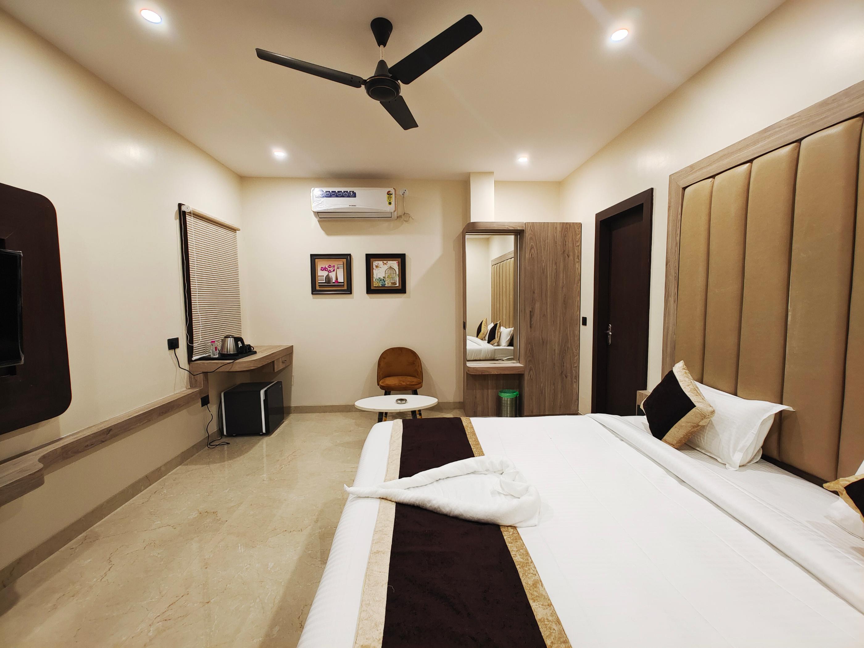Radha Residency Room Type - Deluxe Room
