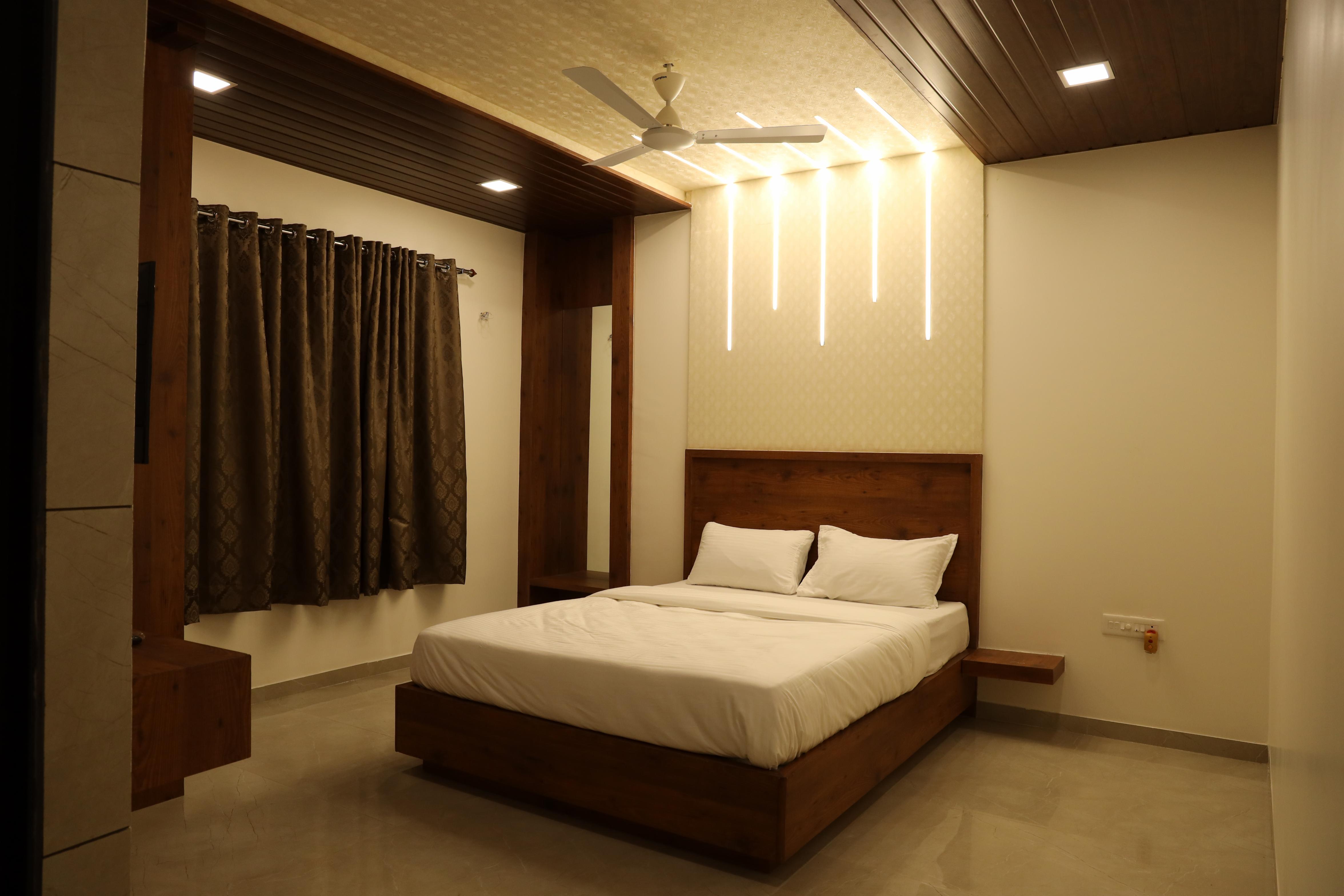 Mahalaxmi Executive - Tap to explore photos