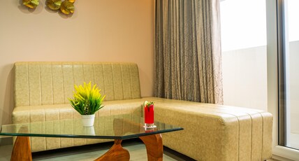 Hotel Mansha Palace Room Type - Royal Suite