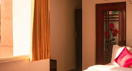 Mahesh Residency Room Type - Deluxe Double