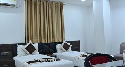 Jharokha Banquet and Conference Hall Room Type - DELUXE TWIN ROOM