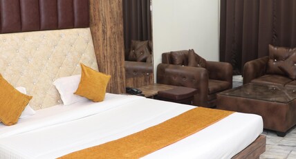Hotel Grand Residency Room Type - Suite Room With River View