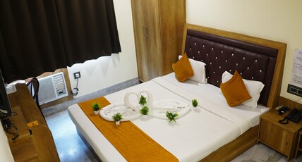 Hotel Grand Residency Room Type - Premium Room