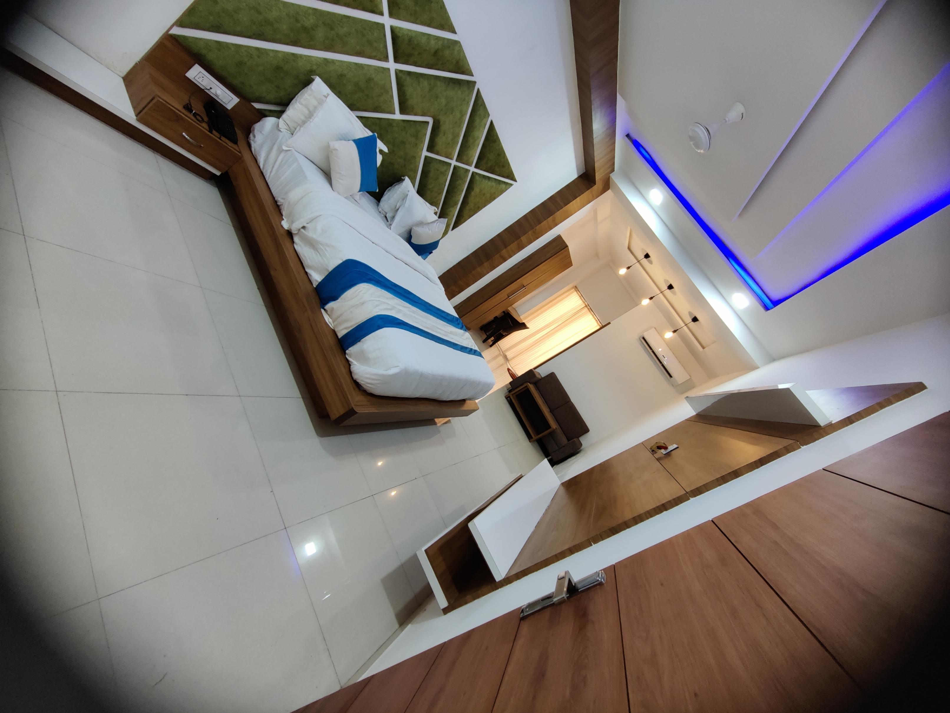 Hotel Neptune Palace - Tap to explore photos