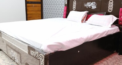 Shree Krishna Niwas Room Type - Deluxe AC Room
