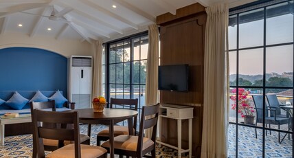O'PIERRE Room Type - Suite Room - King Size Bed and Sofa Bed