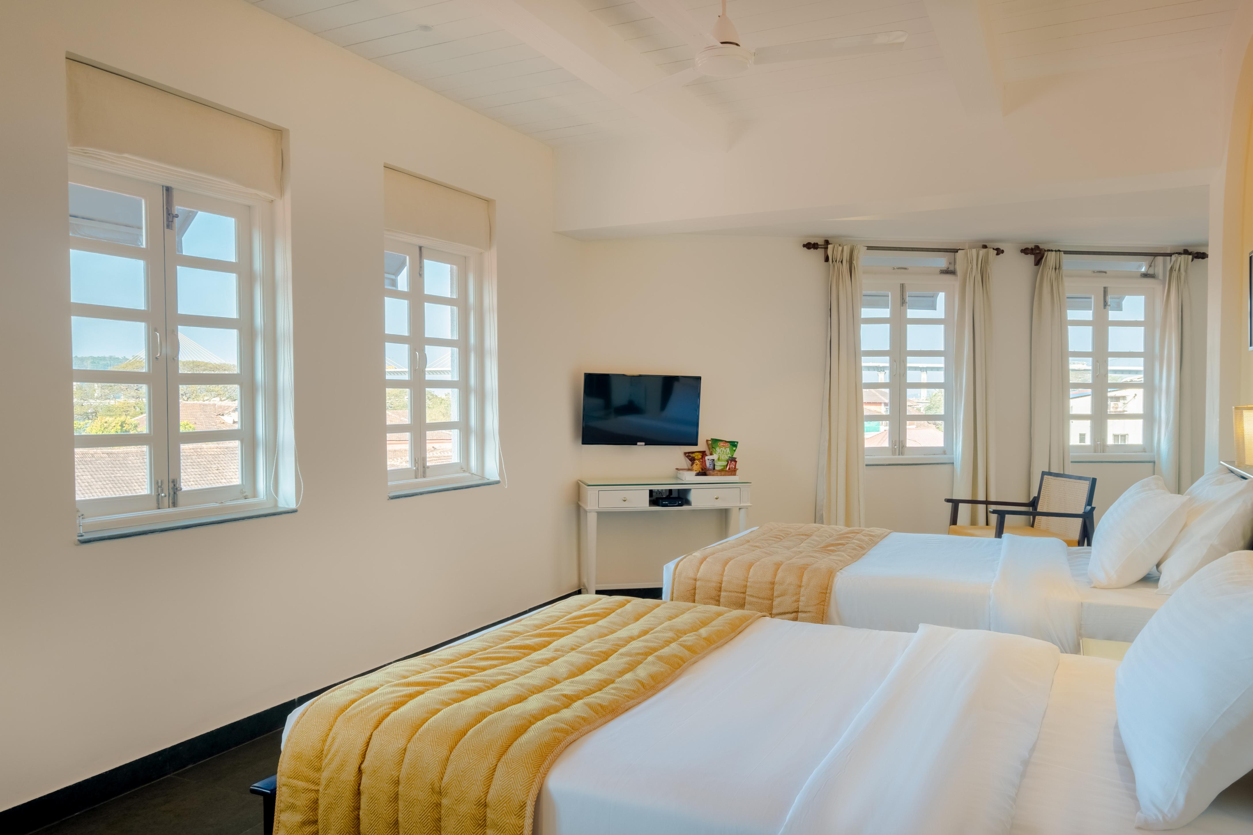 O'PIERRE Room Type - Superior Room with View - Twin Beds O'PIERRE Room Type - Superior Room with View - Twin Beds