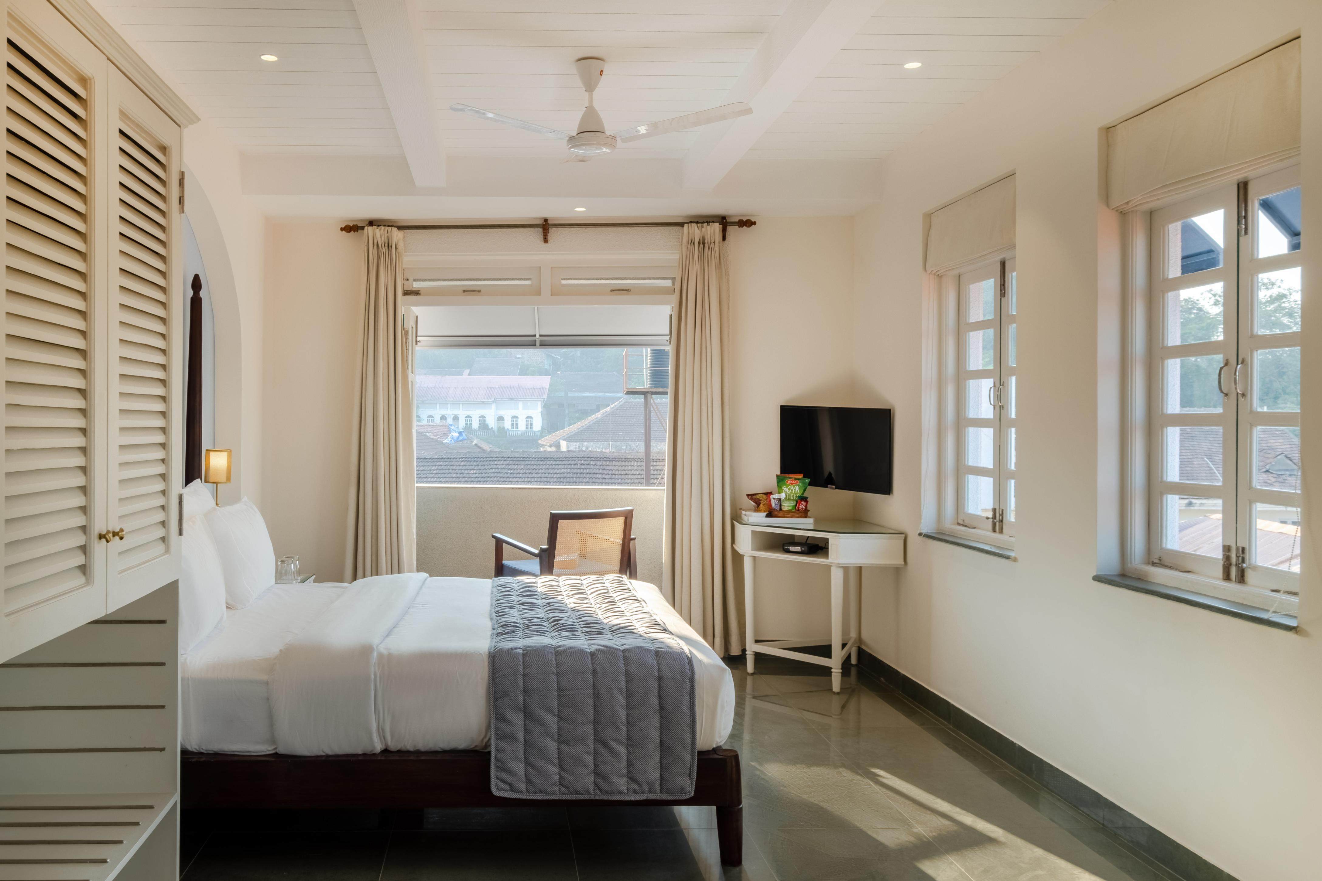 O'PIERRE Room Type - Superior Room with View  - King Size Bed