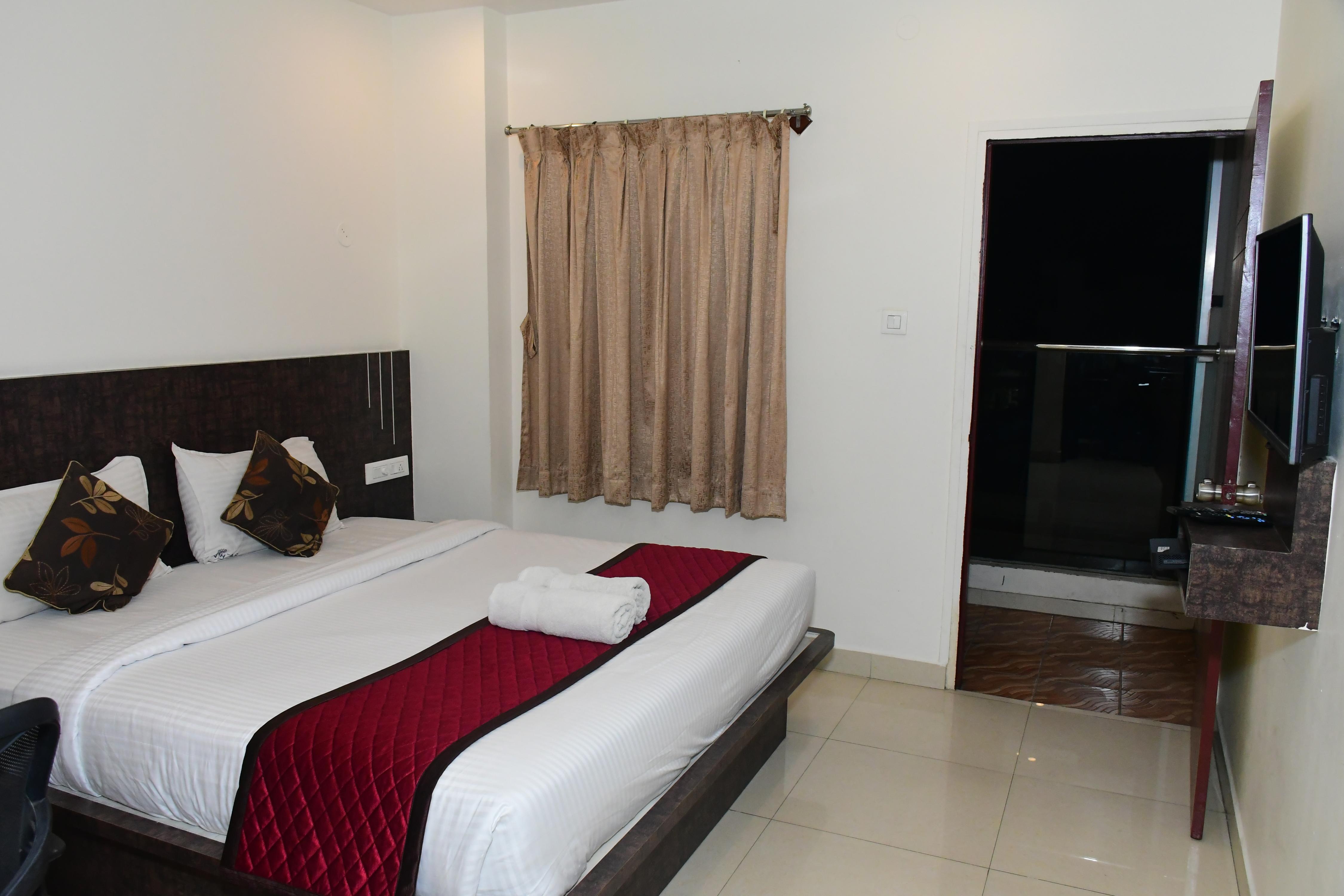 Sai Vihaar Inn & Suites Room Type - Vihaar King Room AC