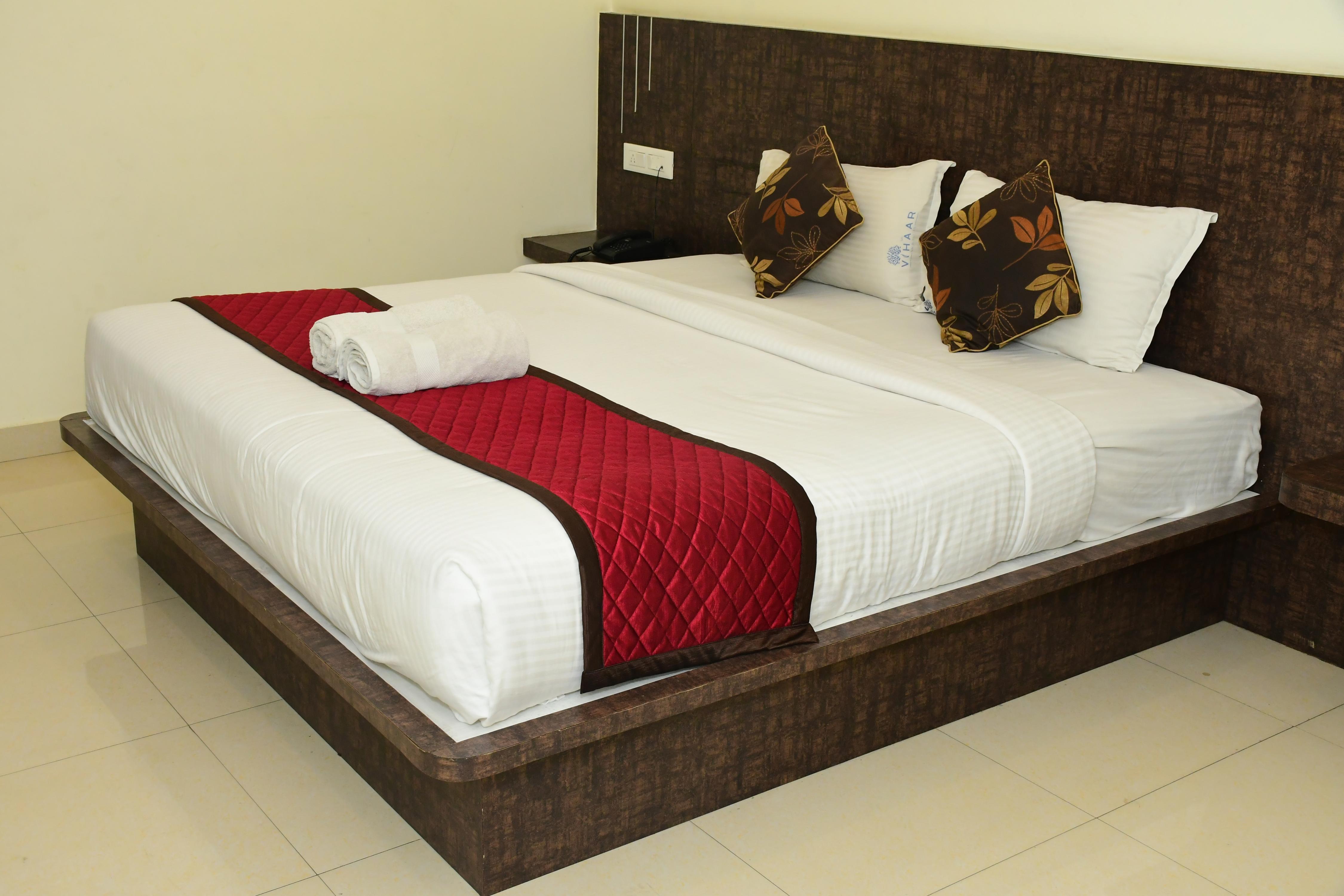 Sai Vihaar Inn & Suites Room Type - Quadruple AC Room