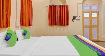 Treebo Cecil Resort Matheran Room Type - Deluxe Family Room