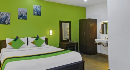 Treebo La Paradise With Swimming Pool Room Type - Standard Room