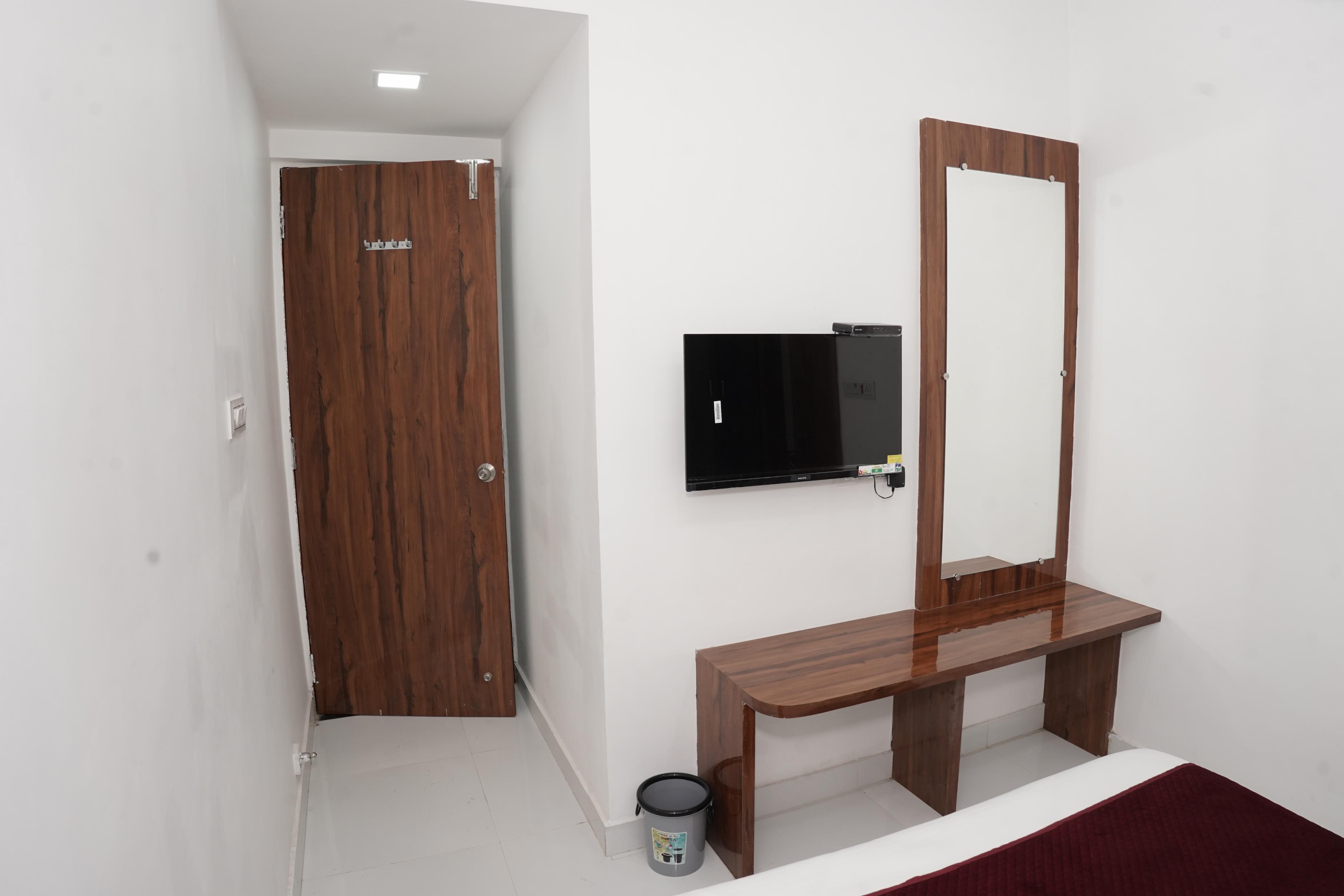 Shri Govindam Hotel - Tap to explore photos