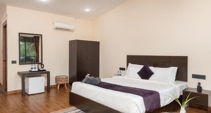 Amadi Beach Front Resort Room Type - Carnation