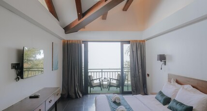 Vee Resort by Vaana, Part of StayVista Room Type - Royal Suite with Valley View
