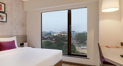 7 Apple Hotel Mahape, Navi Mumbai Room Type - Standard Queen Bed Room with Work Desk 7 Apple Hotel Mahape, Navi Mumbai Room Type - Standard Queen Bed Room with Work Desk