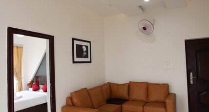 Paadi Holidays Room Type - Golden royal suite