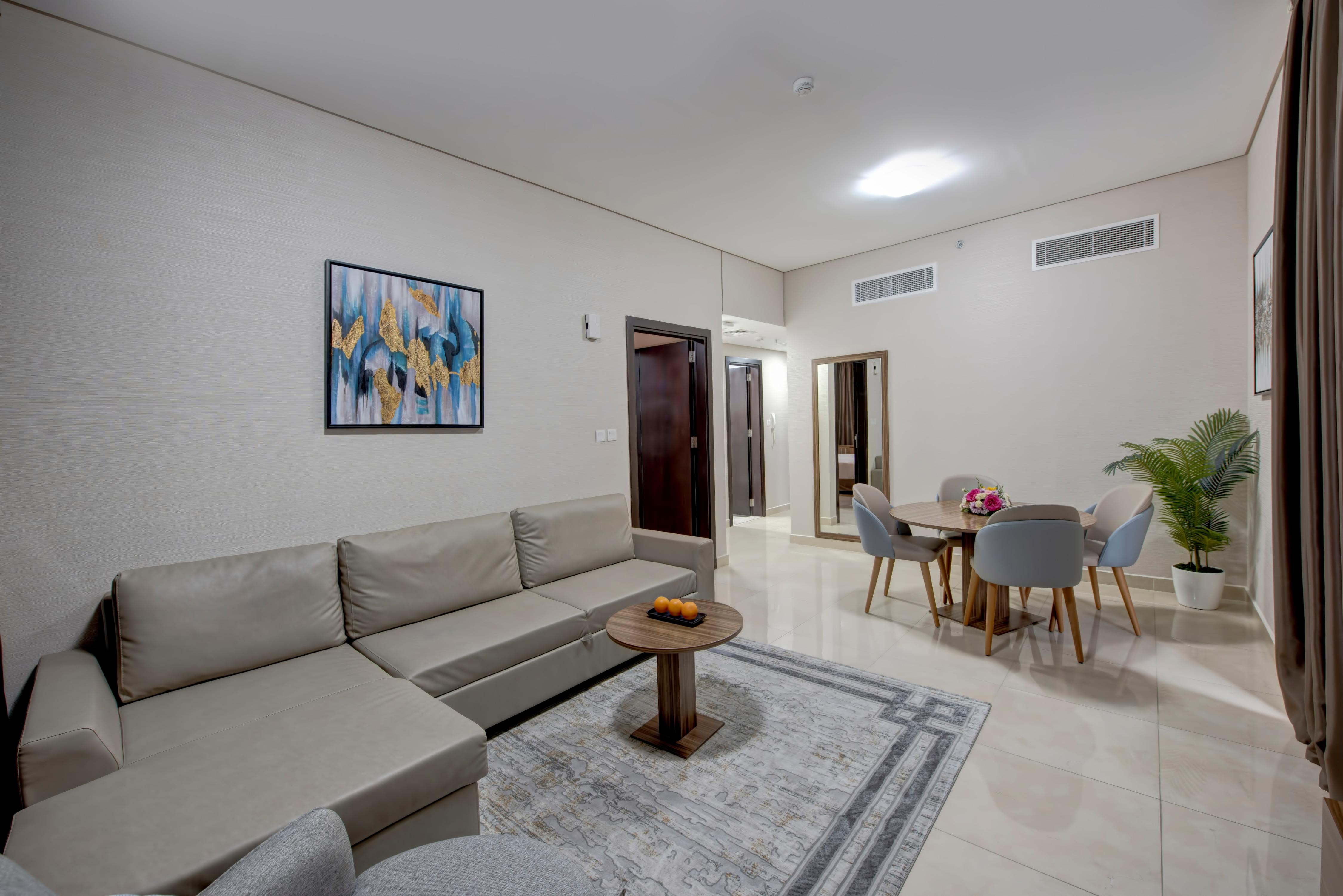 Regency Luxury Suites Room Type - Deluxe One Bed Room Apartment With Balcony