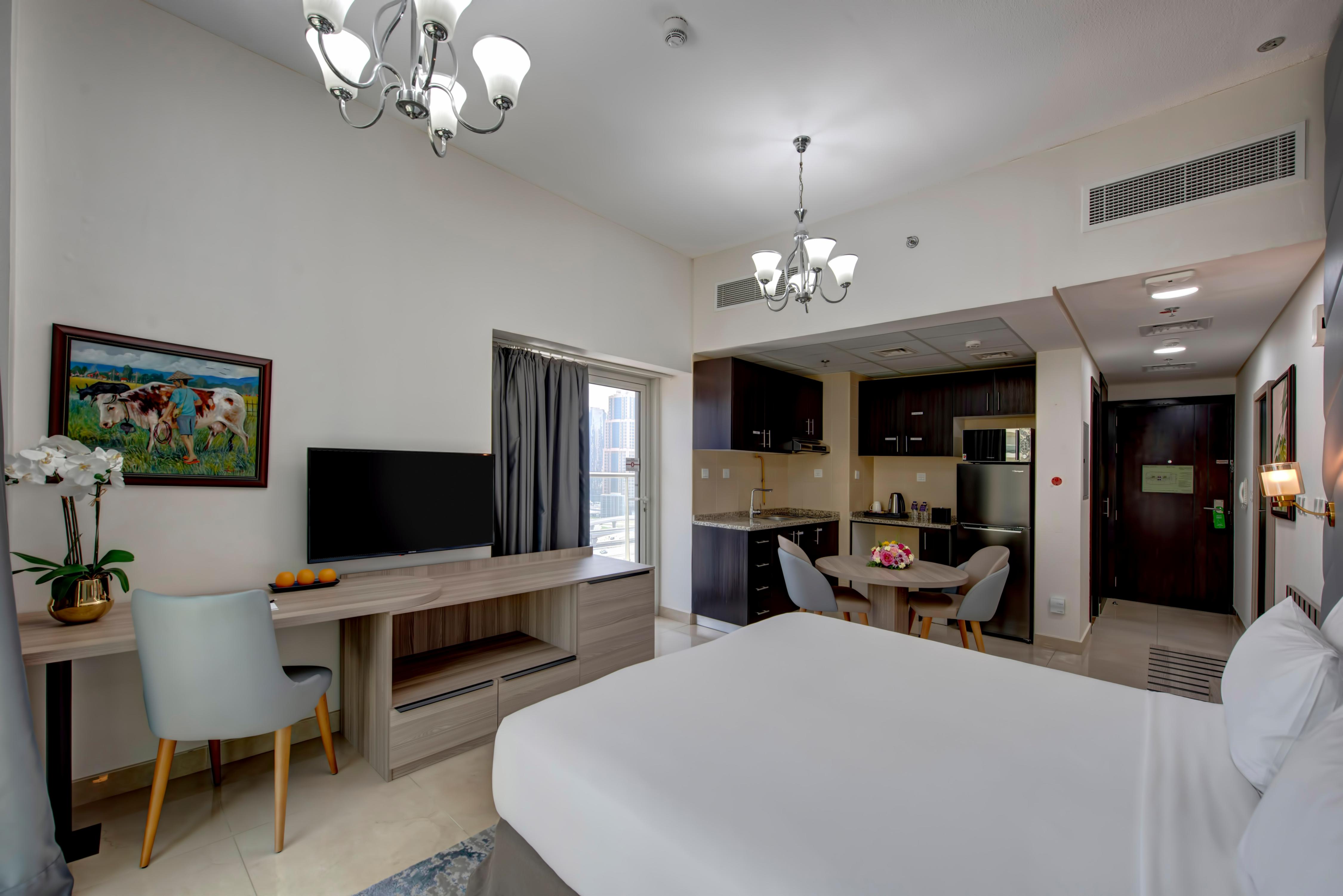 Regency Luxury Suites Room Type - Premium Studio With Marina View and Balcony