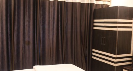 Hotel Blue Berry By WB Room Type - Delux Non AC Room