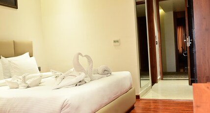 THE PARKQUEEN Room Type - Superior Room