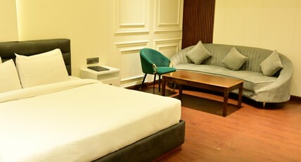 THE PARKQUEEN Room Type - Queen Suite