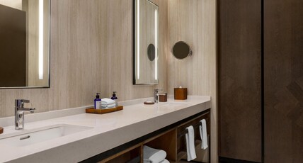 Hilton Cancun, an All-Inclusive Resort Room Type - OCEAN VIEW 1 BDRM SUITE