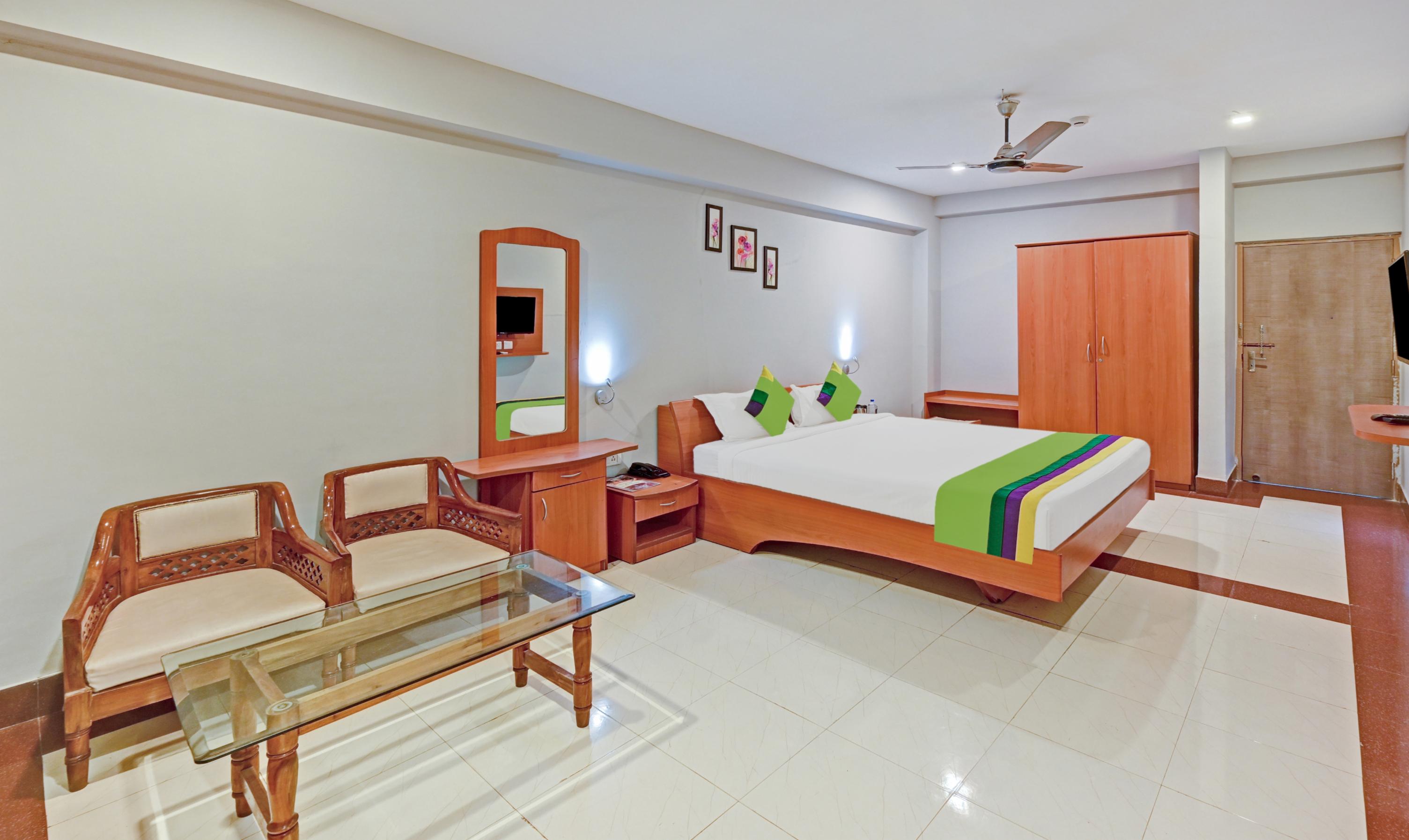 Treebo Sidhartha International Baliapanda Room Type - Deluxe Family Room