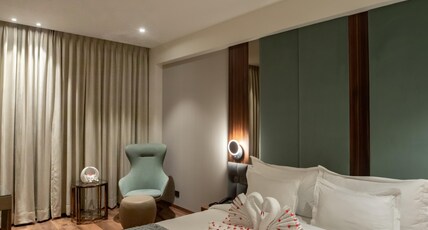 DAMSON PLUM Room Type - Deluxe Room