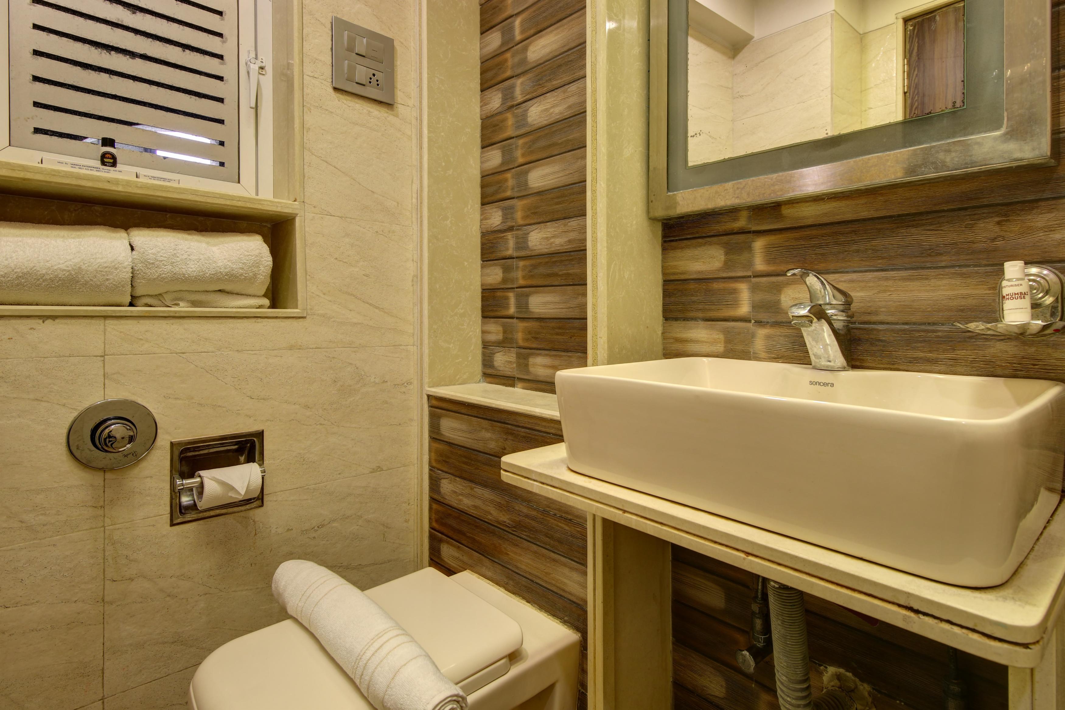 Hotel Mumbai House Juhu, Santacruz West - Tap to explore photos