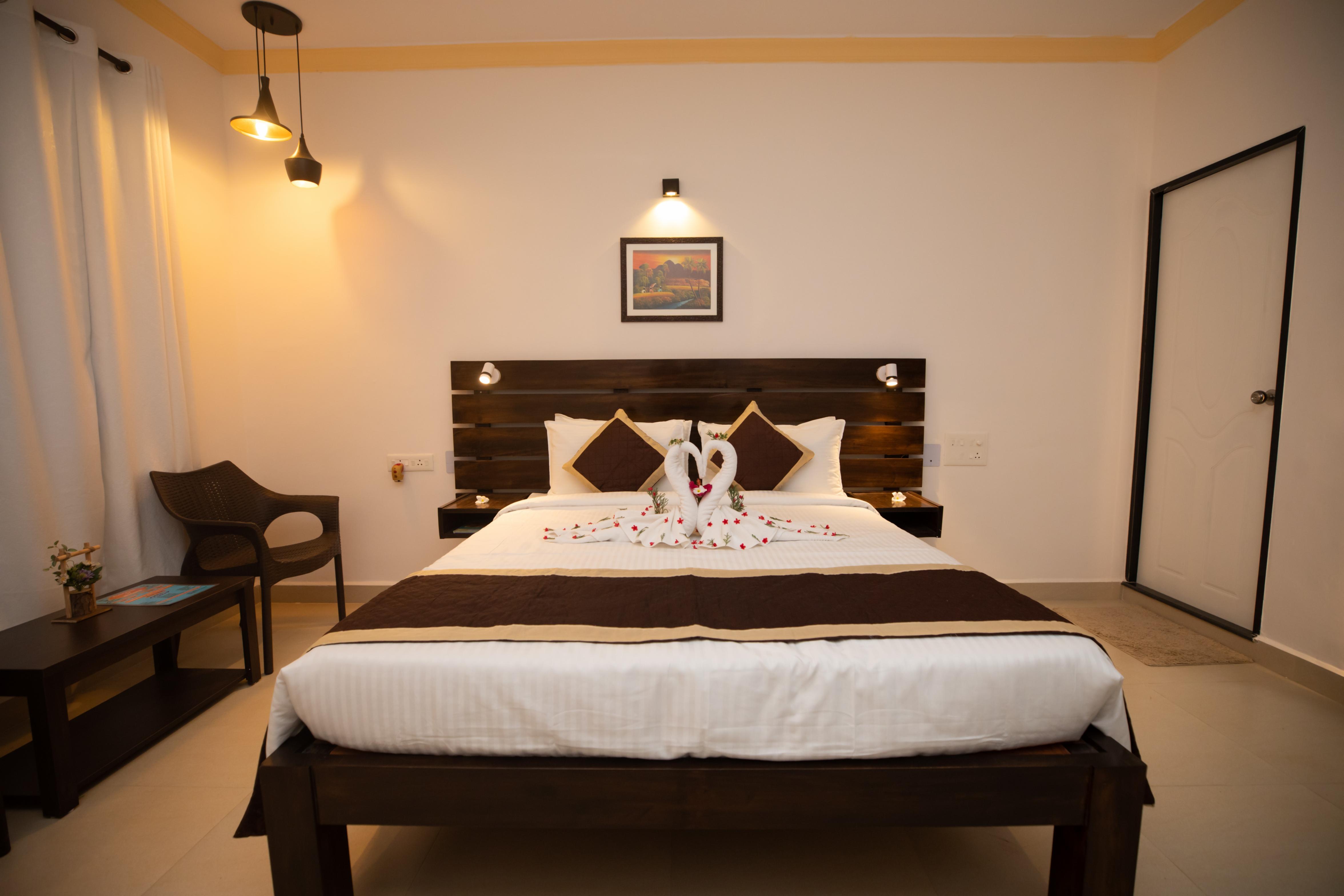The Woodside Inn Room Type - DELUXE DOUBLE POOL VIEW WITH BALCONY