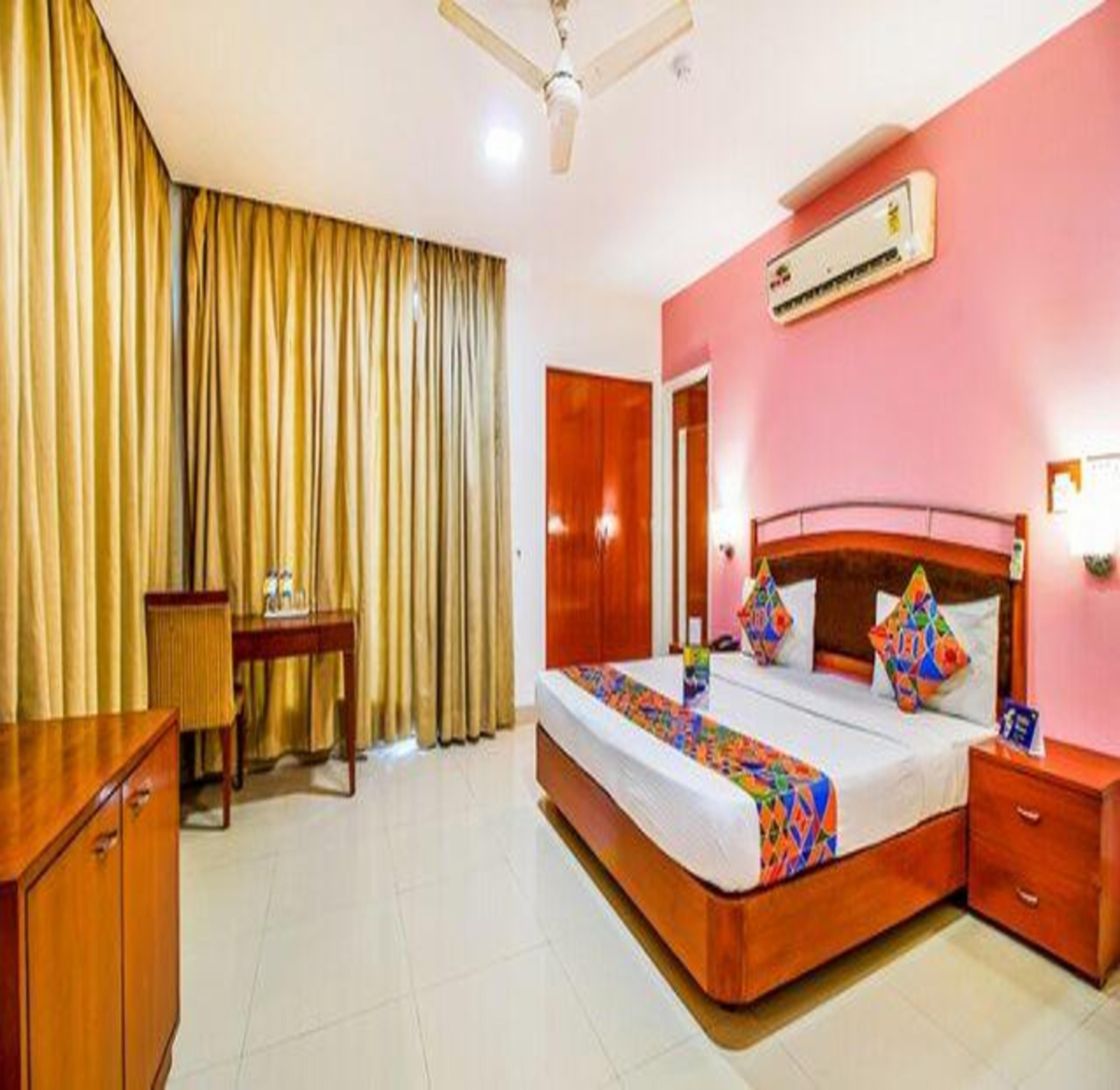 FabHotel F9 NFC Room Type - Deluxe Room