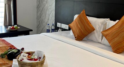 Forest Meadows Resort -Swiss In Salem Room Type - Deluxe Room