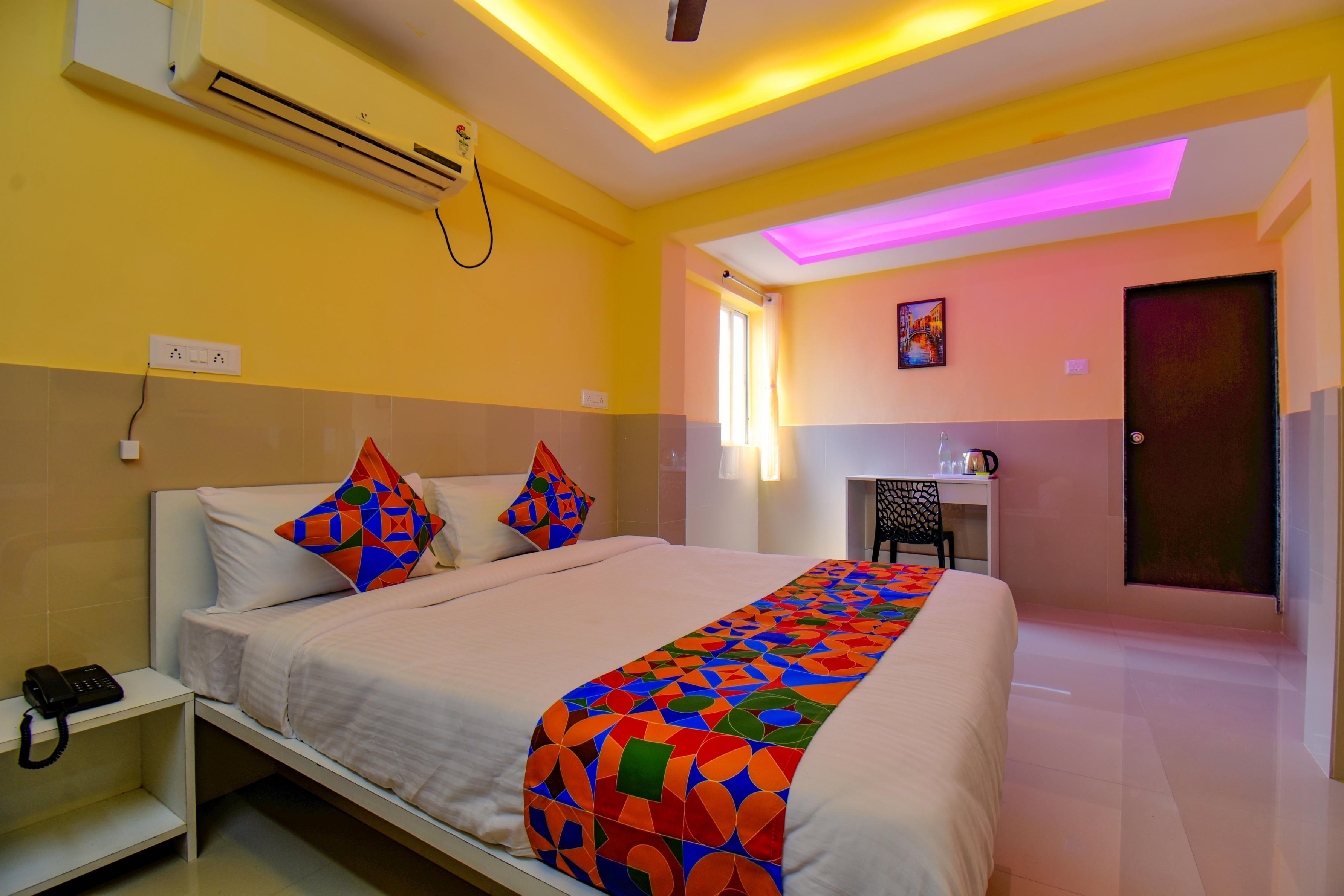 FabHotel Empire Executive - Nr. Hinjewadi Phase 1 - Tap to explore photos
