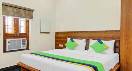 Treebo The Eden Roc Room Type - Standard Room