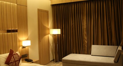 Nrich Skyotel Room Type - Signature Room