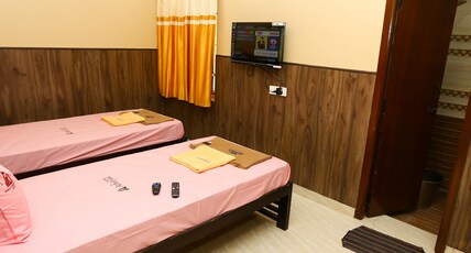 RAMANA'S HOME STAY - Apartment Hotel Kumbakonam Room Type - Standard Twin