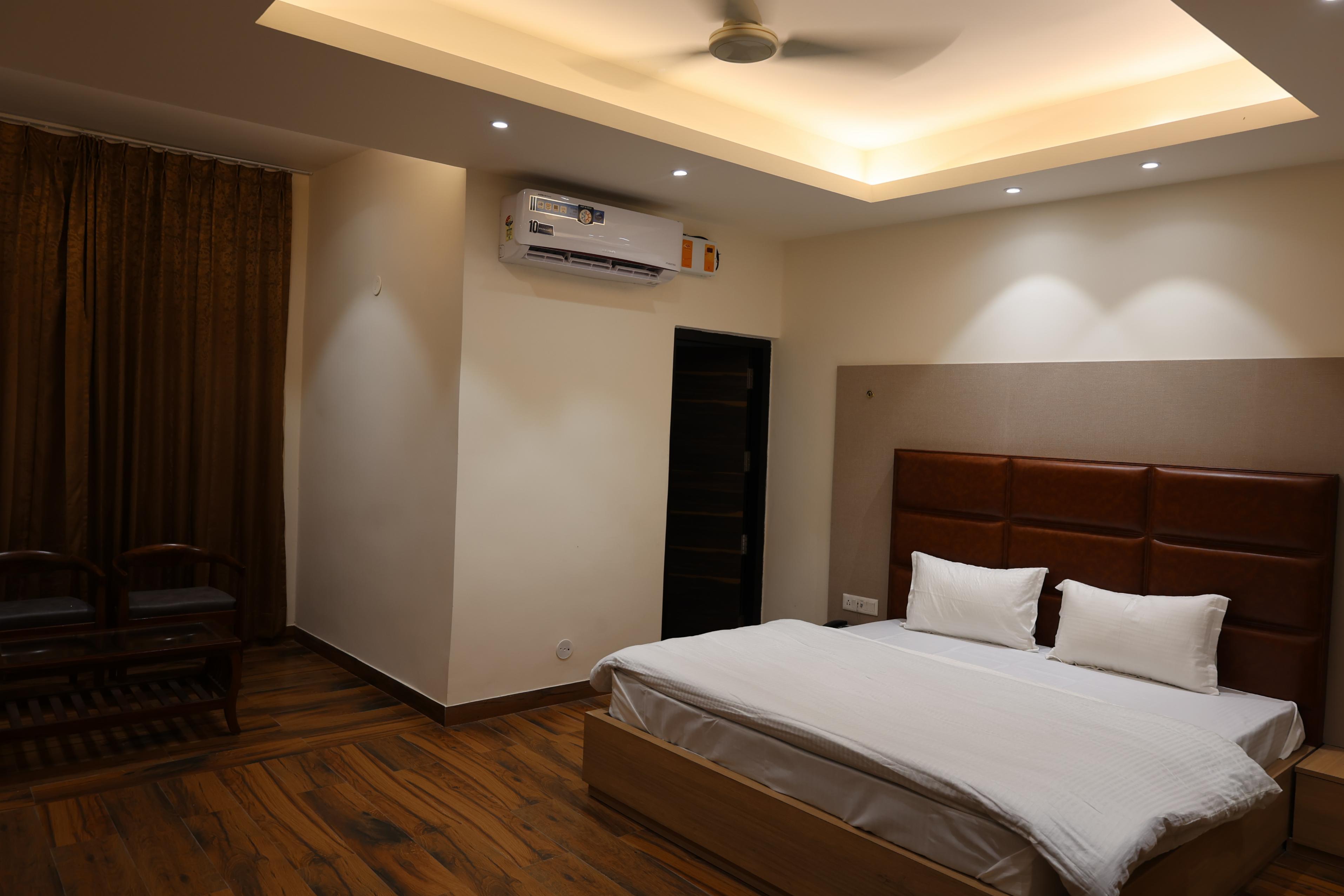 Hotel Embassy Pathankot - Tap to explore photos