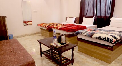 Elegance Hotel & Banquet Room Type - Family Room - AC