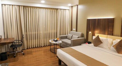Spree Hotel Aurangabad Room Type - Deluxe King Room