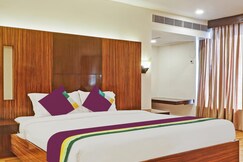 Treebo Premium Seven Lake View