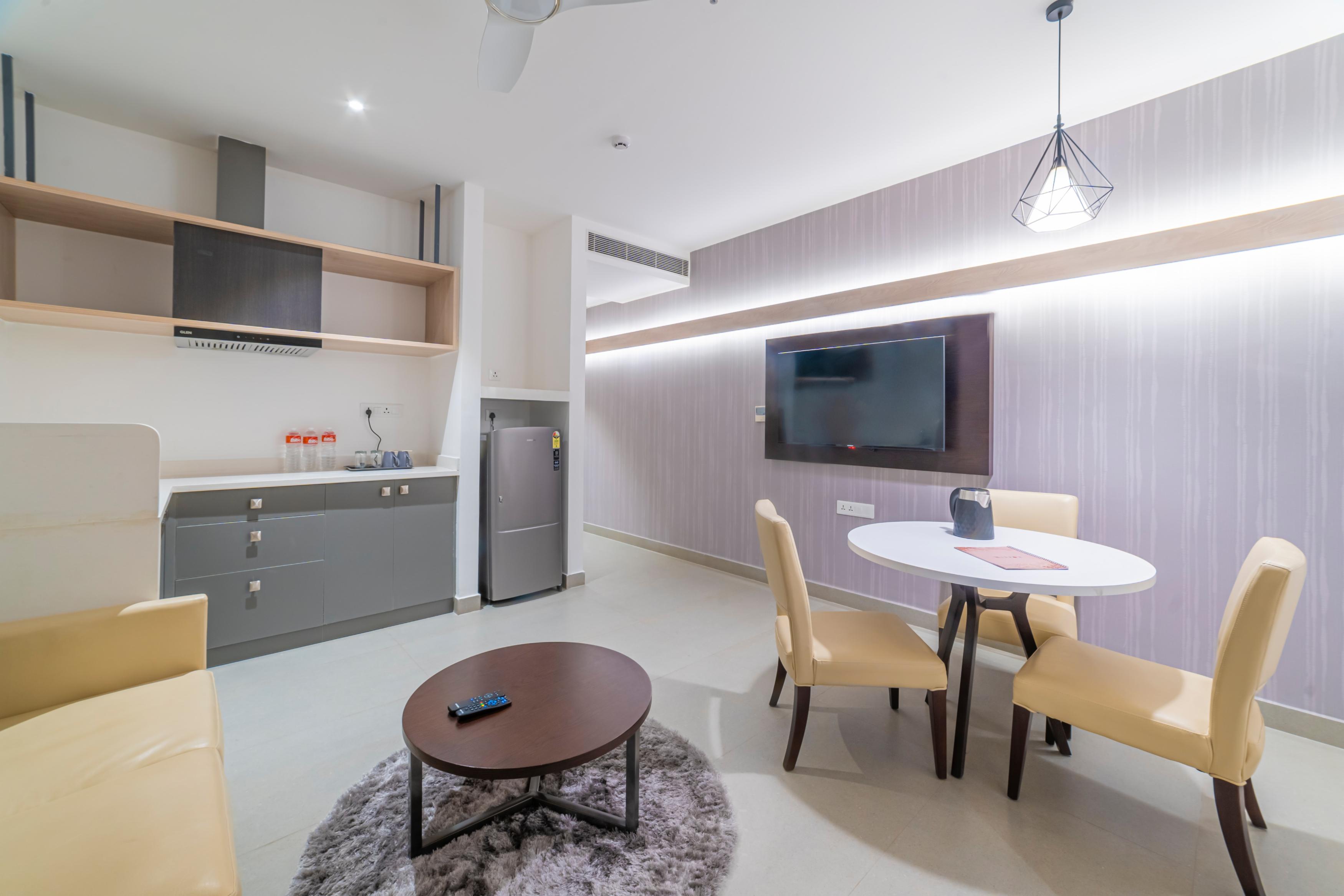Hotel Deccan Serai Grande Room Type - 01 BHK Suite with Balcony