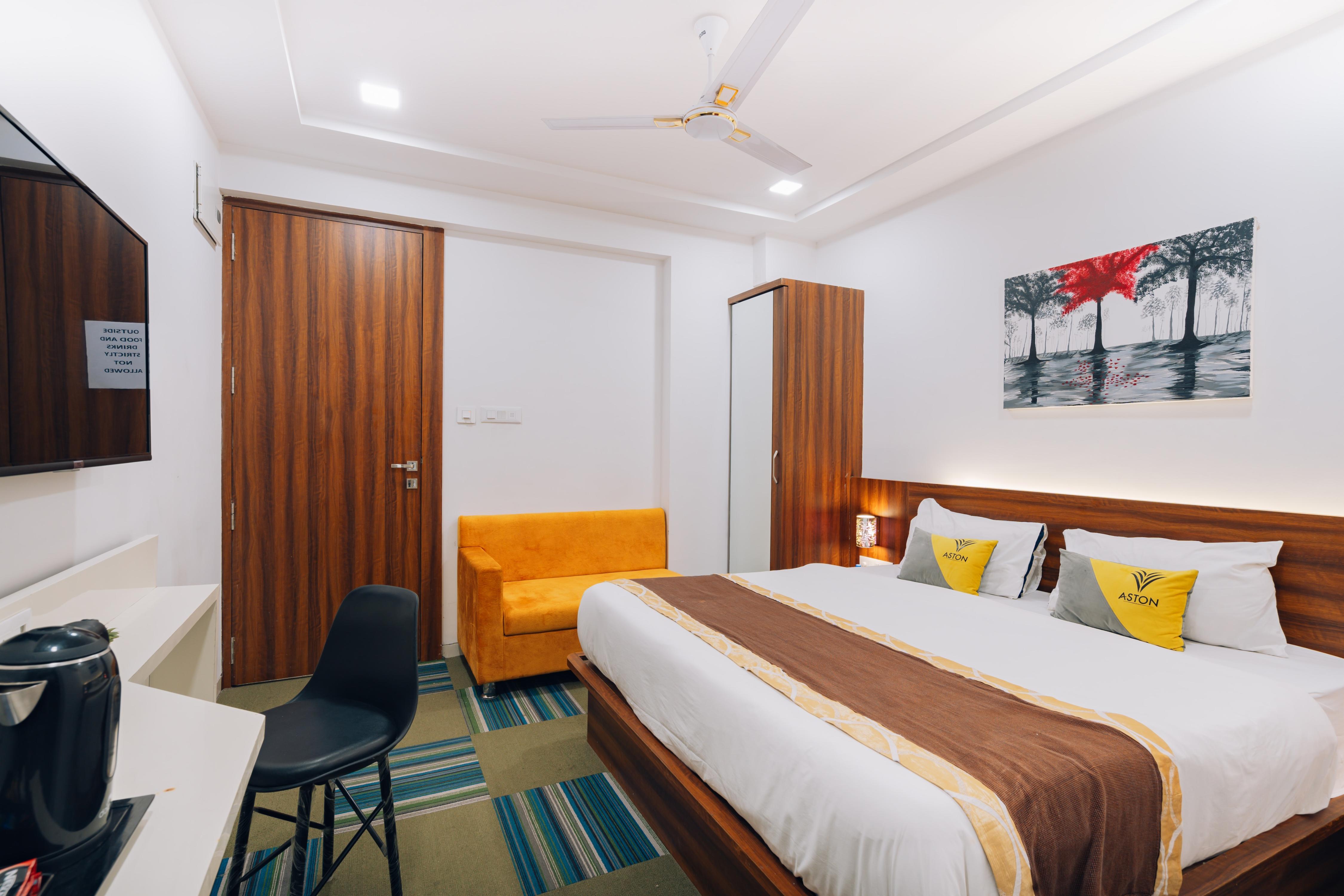 Hotel Aston - Tap to explore photos