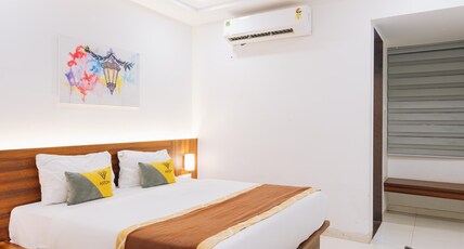 Hotel Aston Room Type - Deluxe Room