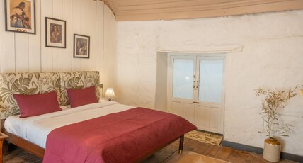Seclude Shimla, Taraview - Heritage Villa   Room Type - Milky Way